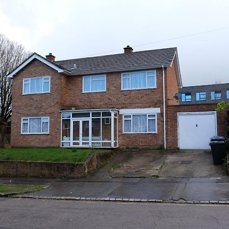 Many Worlds Meet - Eurostar, Wimbledon 30 Mins, Central London, Gatwick 15 Mins - Spacious, Sleeps Up To 16 Plus Cot - Free Wifi, Parking - Next To Lloyd Park, Great For Families, Walkers, Relocators - Ideal For Contractors Croydon Eksteriør billede