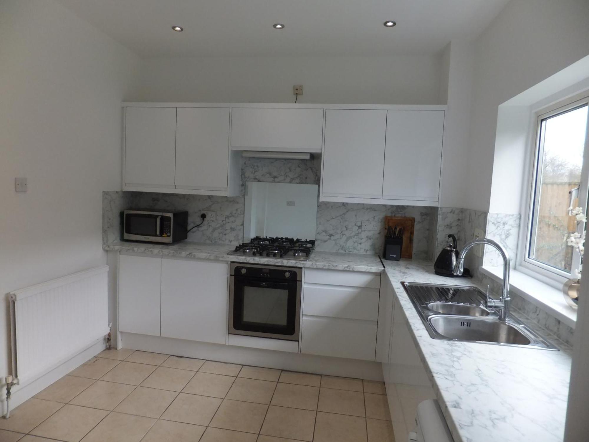 Many Worlds Meet - Eurostar, Wimbledon 30 Mins, Central London, Gatwick 15 Mins - Spacious, Sleeps Up To 16 Plus Cot - Free Wifi, Parking - Next To Lloyd Park, Great For Families, Walkers, Relocators - Ideal For Contractors Croydon Eksteriør billede